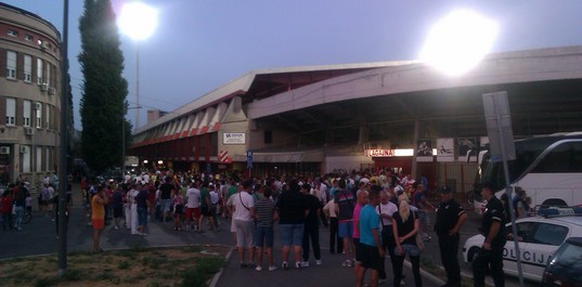 Ovako je bilo pred blagajnom stadiona u vreme početka utakmice